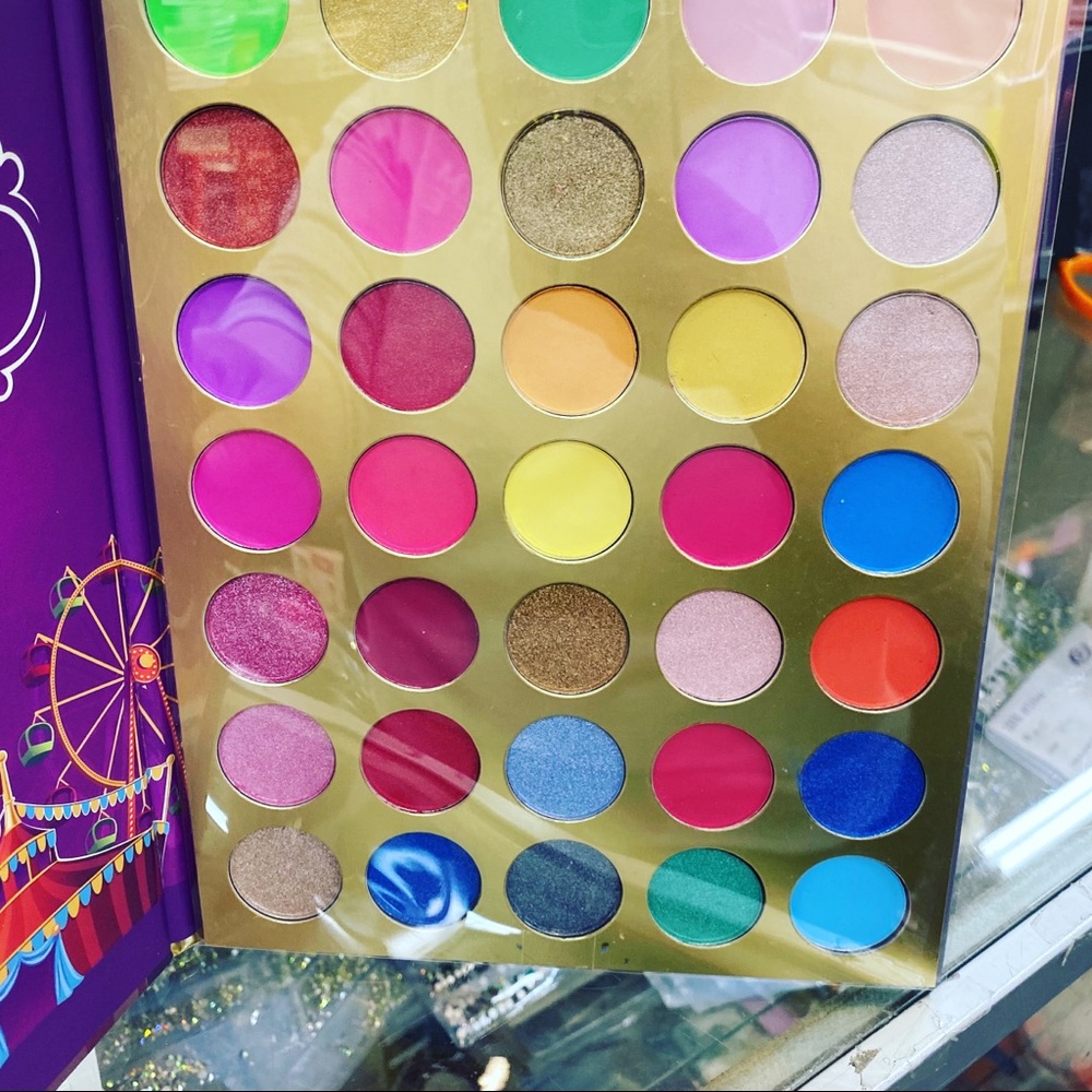 Beautiful eyeshadows pallets